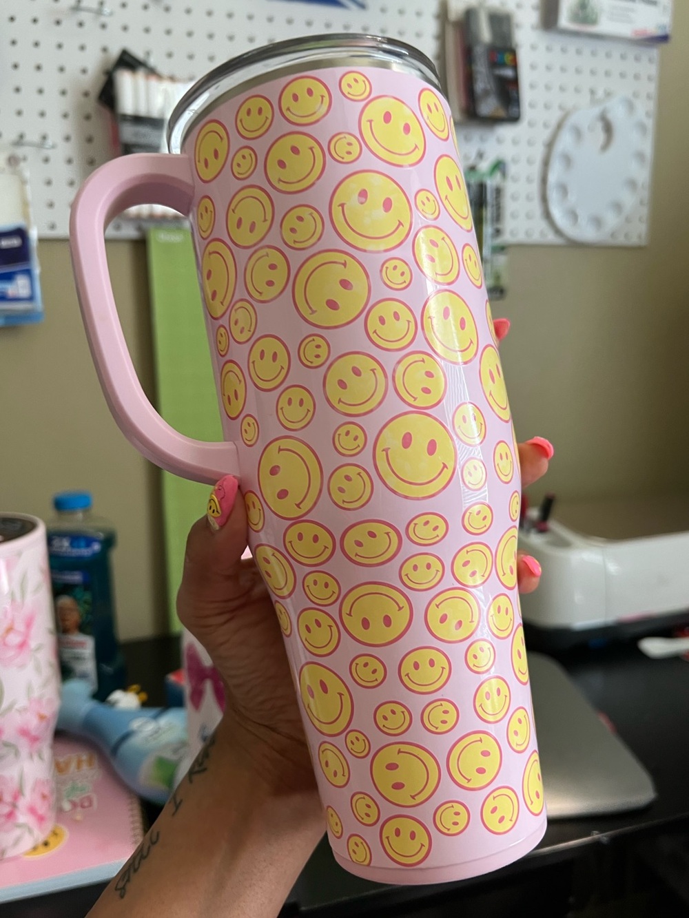 Swig Pink Smiley Face Travel Tumbler - Yellow Smiley Pattern 40 oz